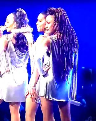 En Vogue Darien Center